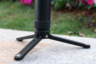 單手即可持握 穩(wěn)如泰山 ,視頻拍攝的好助理 智云云鶴2穩(wěn)定器上手體驗(yàn) 視頻