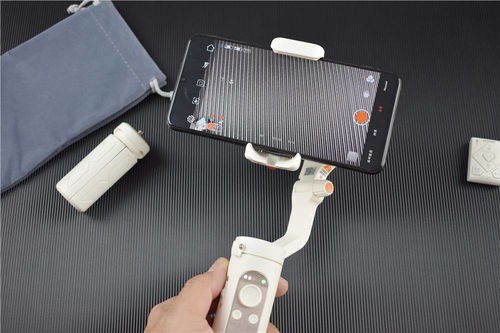 手機也能拍大片 告別拍攝手抖難題,浩瀚x2手機穩定器上手體驗